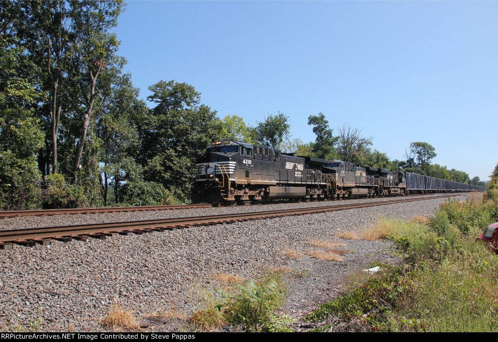 Train 64V taking trash from New Jersey West